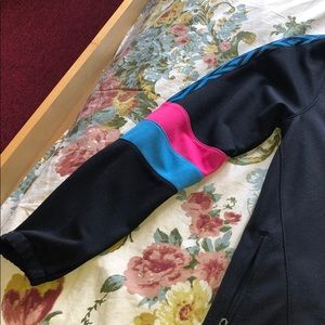 Umbro Tracksuit - Size Medium - Black/Pink/Blue